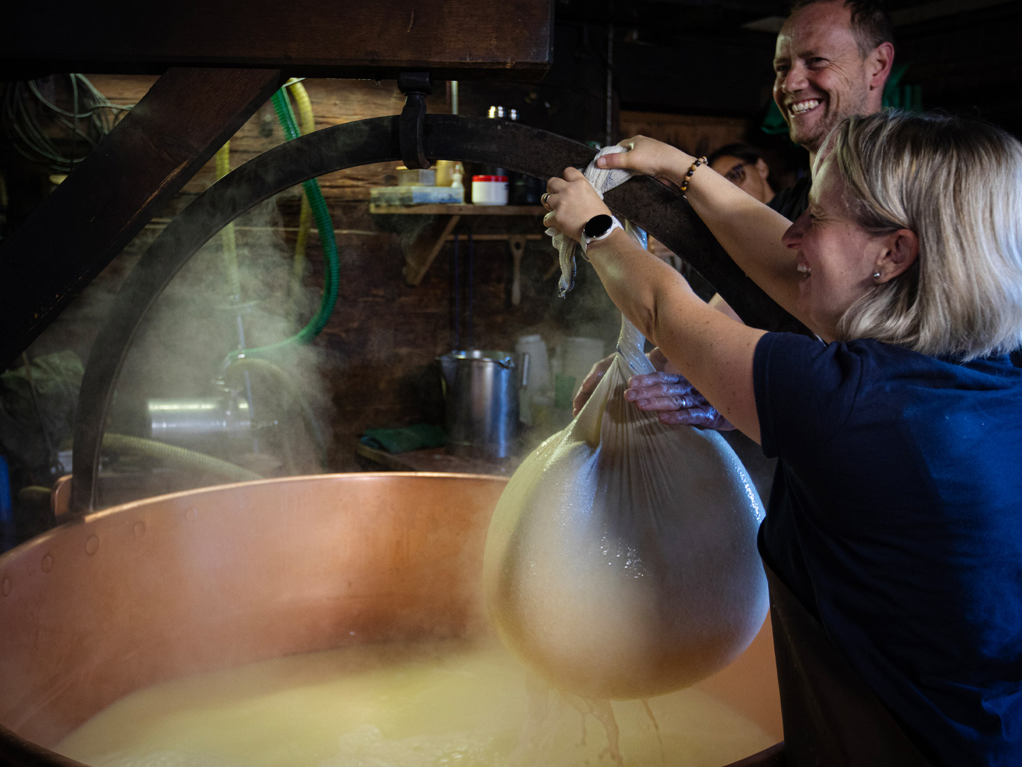 estrazione-cagliata-etivaz